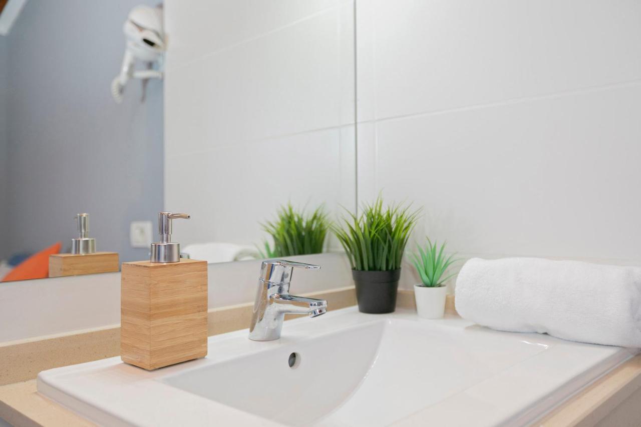Hostel Neon Tenerife Guaza Екстер'єр фото