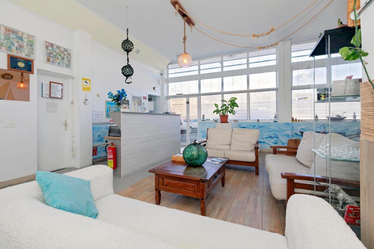 Hostel Neon Tenerife Guaza Екстер'єр фото