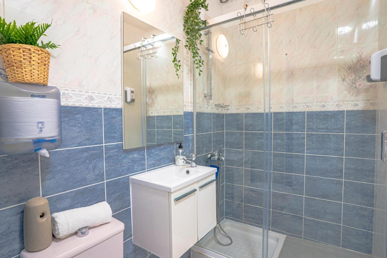 Hostel Neon Tenerife Guaza Екстер'єр фото