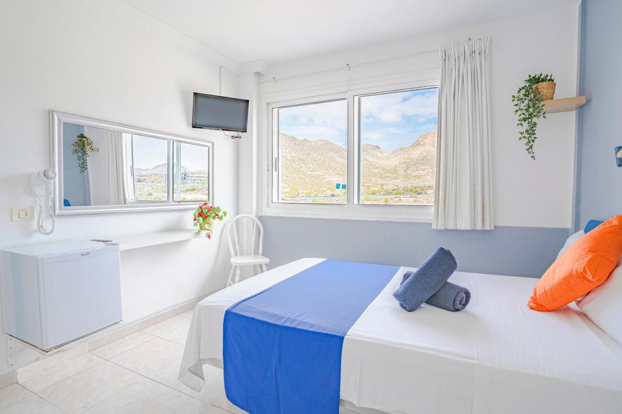 Hostel Neon Tenerife Guaza Екстер'єр фото